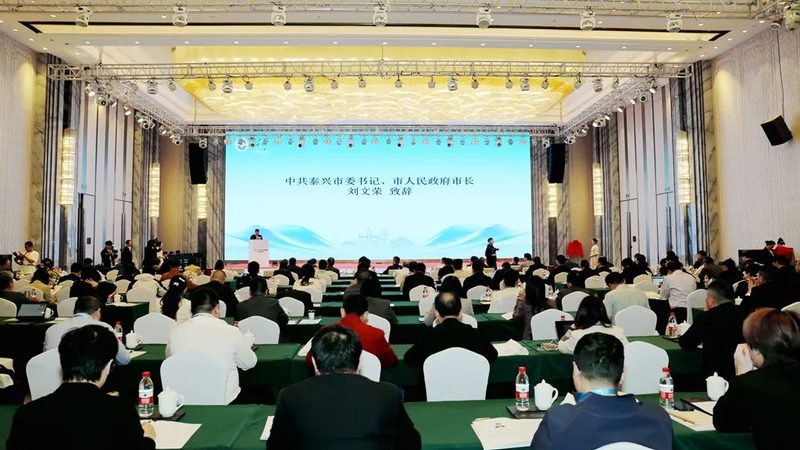 亚敏胶粘剂：揭秘其独特优势与应用领域**
